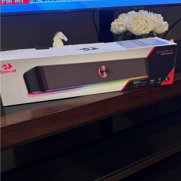 Red Dragon Adiemus Desktop Soundbar - Picture 2 of 7